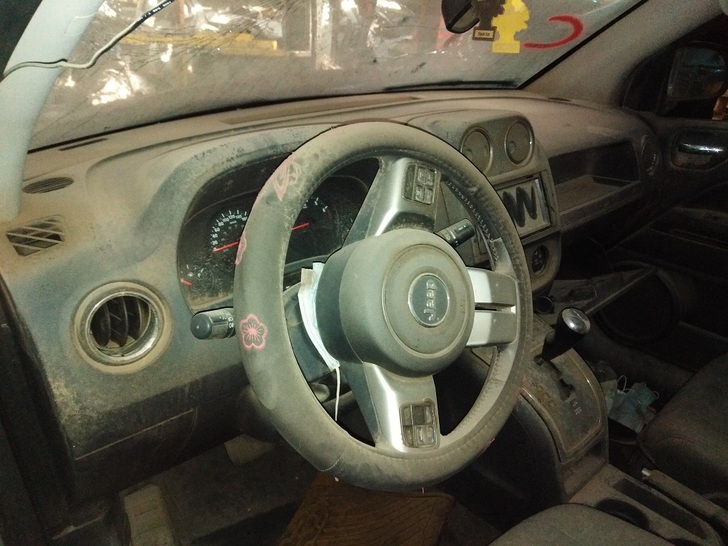  Jeep COMPASS 2011    EN DESARME